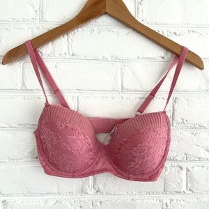Victoria's Secret Pink Lace Bra - Size 32DD
